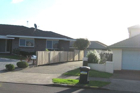 Photo of property in 1/7 Tumbridge Place, Somerville, Auckland, 2014