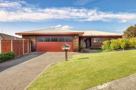 Photo of property in 5 Holmburn Street, Welcome Bay, Tauranga, 3112