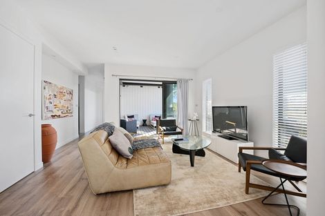 Photo of property in 78 Te Oneroa Way, Long Bay, Auckland, 0630