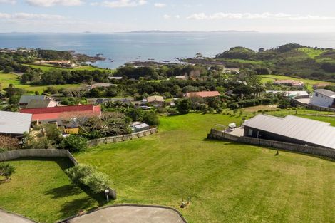 Photo of property in 13 Nancy Wake Place, Cable Bay, 0420