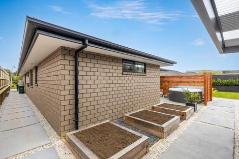 Photo of property in 16 Masters Lane, Waitara, 4320