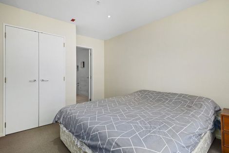 Photo of property in 4e/5 Kent Terrace, Mount Victoria, Wellington, 6011