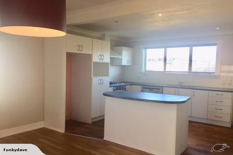 Photo of property in 44 Rimu Street, New Lynn, Auckland, 0600