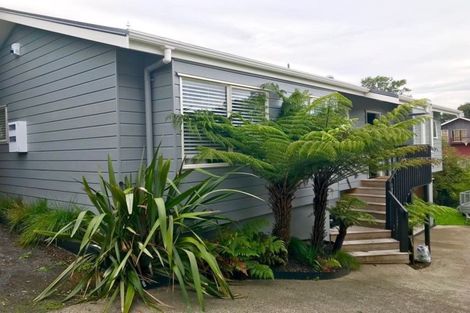 Photo of property in 2/35 Sunnynook Road, Forrest Hill, Auckland, 0620