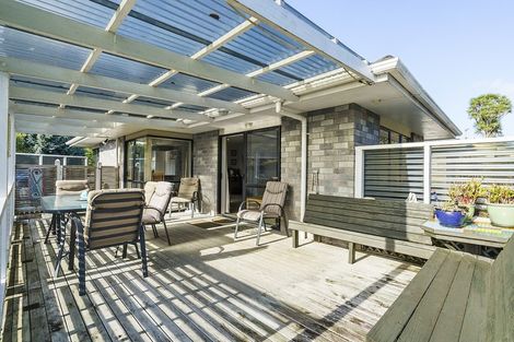 Photo of property in 79 Elizabeth Street, Waikanae, 5036