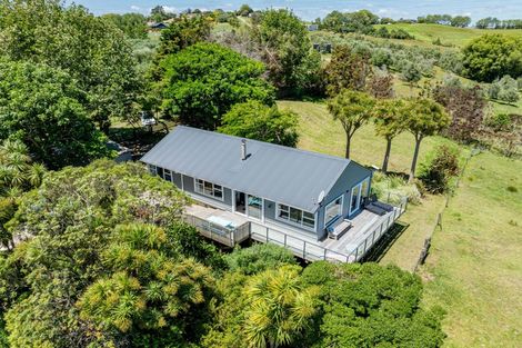 Photo of property in 47 Merril Road, Paparoa, 0571