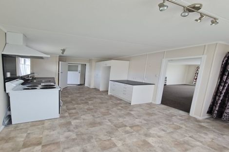Photo of property in 136 Puriri Street, Castlecliff, Whanganui, 4501