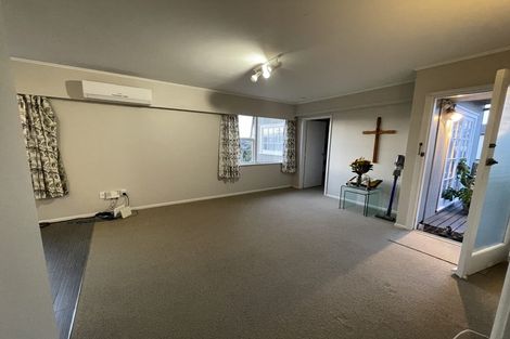 Photo of property in 2/32 Forrest Hill Road, Forrest Hill, Auckland, 0620