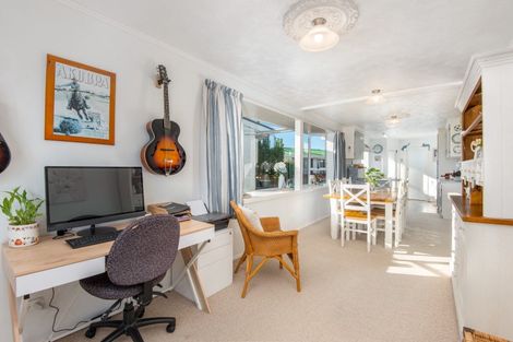 Photo of property in 8 Esk Place, Mosgiel, 9024