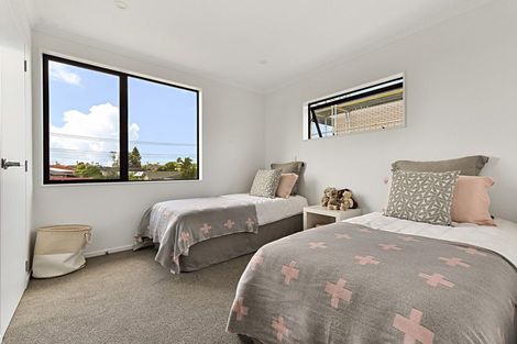 Photo of property in 22a Titoki Street, Te Atatu Peninsula, Auckland, 0610