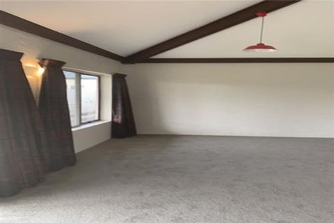 Photo of property in 70 Nimmo Avenue East, Waikanae, 5036