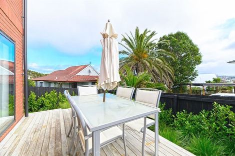 Photo of property in 13/15 Sunhill Road, Sunnyvale, Auckland, 0612