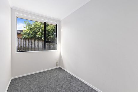 Photo of property in 37 Castlefinn Drive, Weymouth, Auckland, 2103