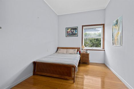 Photo of property in 1/221 Onewa Road, Birkenhead, Auckland, 0626