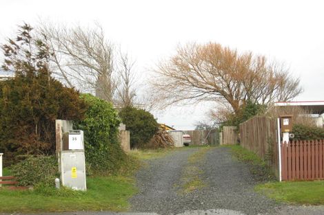 Photo of property in 35 Chesney Place, Heidelberg, Invercargill, 9812