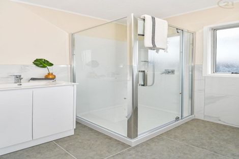 Photo of property in 2 Bundena Place, Clendon Park, Auckland, 2103