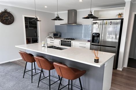 Photo of property in 107 Mawai Hakona Drive, Wallaceville, Upper Hutt, 5018