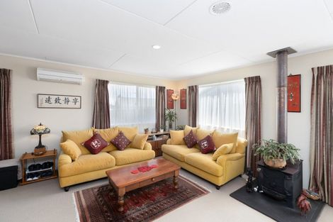 Photo of property in 6 Milne Place, Merrilands, New Plymouth, 4312