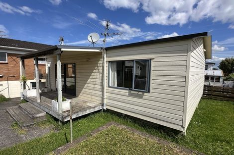 Photo of property in 8 Vanbrugh Place, Bucklands Beach, Auckland, 2014