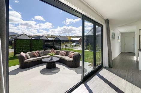 Photo of property in 15 Regent Street, Lower Shotover, Queenstown, 9304