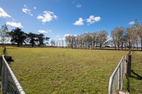 Photo of property in 10 Eyre Road, Linton, Palmerston North, 4472