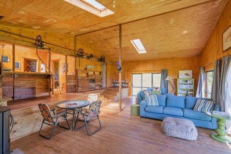 Photo of property in 60 Resolution Rise, Cooks Beach, Whitianga, 3591