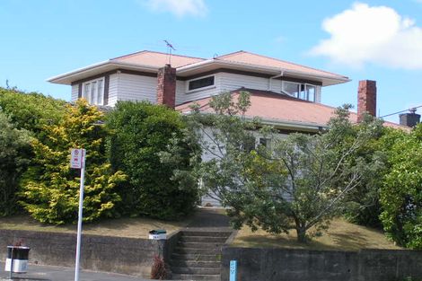 Photo of property in 183 Queen Street, Northcote Point, Auckland, 0627