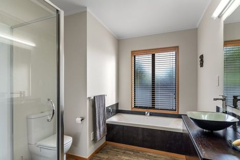 Photo of property in 48 Estuary View Road, Welcome Bay, Tauranga, 3112