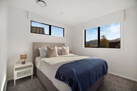 Photo of property in 2 Appin Court, Jacks Point, Queenstown, 9371