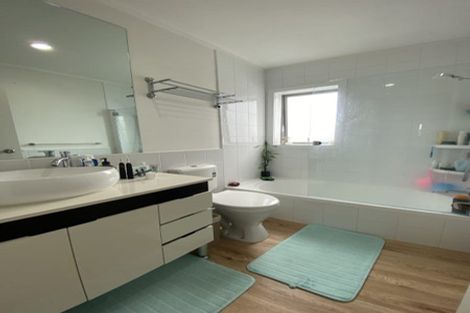 Photo of property in 10/15 Andersons Road, Oteha, Auckland, 0632