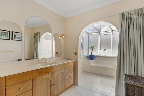 Photo of property in 35 Pembroke Street, Tawa, Wellington, 5028