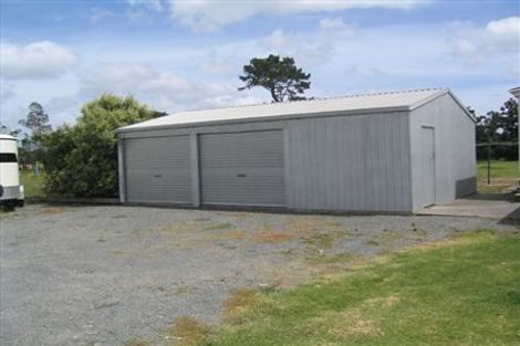 Photo of property in 37 Te Pua School Road, Helensville, 0875