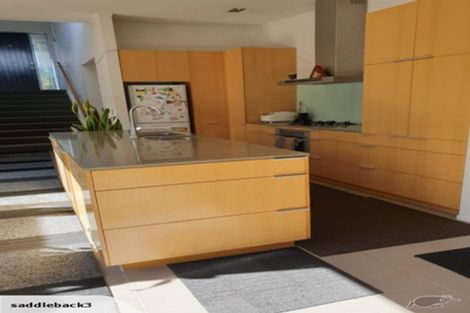 Photo of property in 62 Rising Parade, Fairview Heights, Auckland, 0632