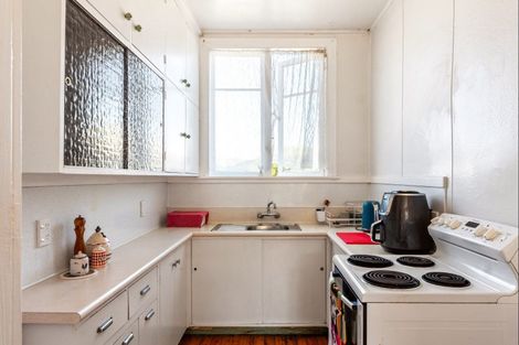 Photo of property in 22a Rangiuia Road, Tolaga Bay, 4077