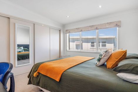 Photo of property in 5 Eaves Bush Parade, Orewa, 0931