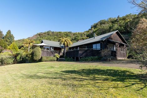Photo of property in 240 Spencer Road, Lake Tarawera, Rotorua, 3076