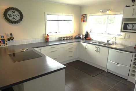 Photo of property in 16 Johnston Street, Foxton, 4814