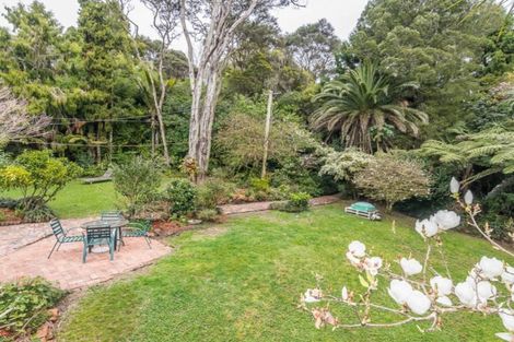 Photo of property in 180 Atkinson Road, Titirangi, Auckland, 0604