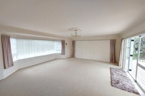 Photo of property in 21 Oakpark Place, West Harbour, Auckland, 0618