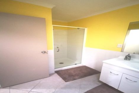 Photo of property in 24 Barnea Circle, Glen Eden, Auckland, 0602