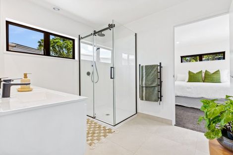 Photo of property in 89 Hebron Road, Waiake, Auckland, 0630