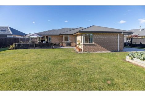 Photo of property in 13 Parkinson Place, Woodend, 7610