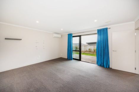 Photo of property in 8 Gibraltar Way, Fitzherbert, Palmerston North, 4410
