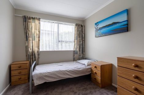 Photo of property in 34 Queens Road, Waikanae Beach, Waikanae, 5036