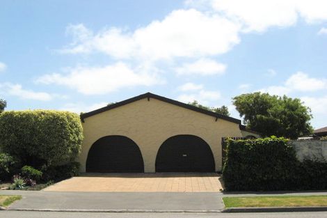 Photo of property in 7 Karnak Crescent, Russley, Christchurch, 8042