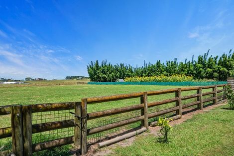 Photo of property in 2179 State Highway 16, Helensville, 0875