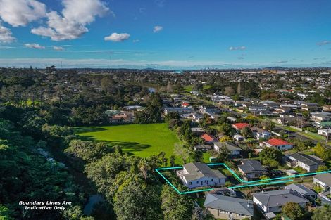 Photo of property in 3/26 Woodside Road, Massey, Auckland, 0614