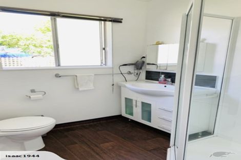 Photo of property in 2/13 Oswald Crescent, Paparangi, Wellington, 6037