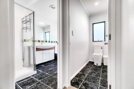 Photo of property in 5 Phoenicia Court, The Gardens, Auckland, 2105