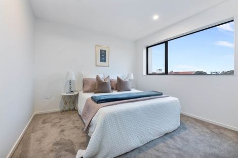 Photo of property in 3/258 Lake Road, Hauraki, Auckland, 0622